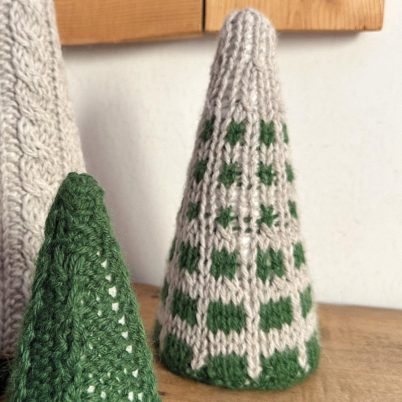 Albero di natale grigio e verde all'uncinetto in Merino Plus – schema PDF