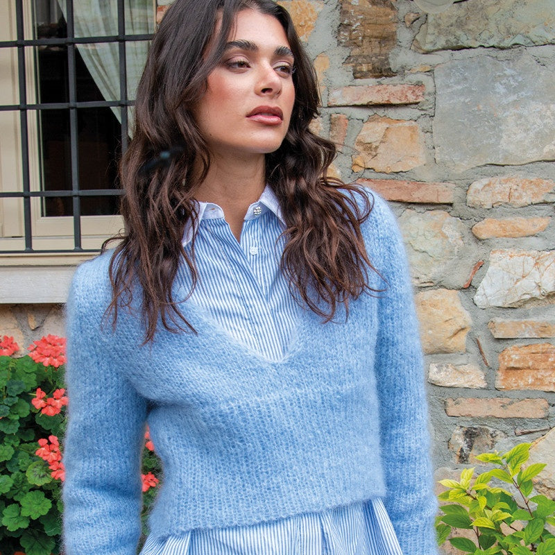MAGLIA CORTA CON SCOLLO A V - LIEVE